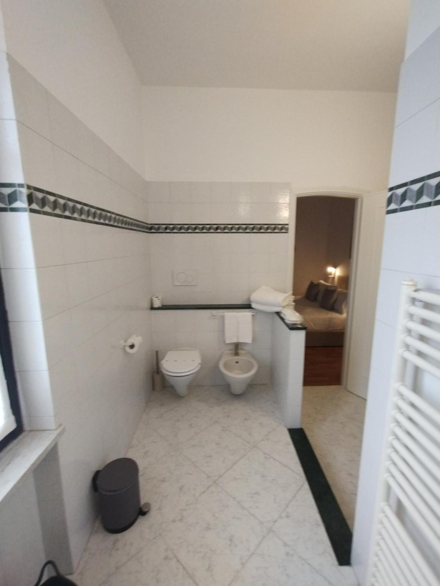 Palazzo Cusani Charming Rooms Верчелли Экстерьер фото