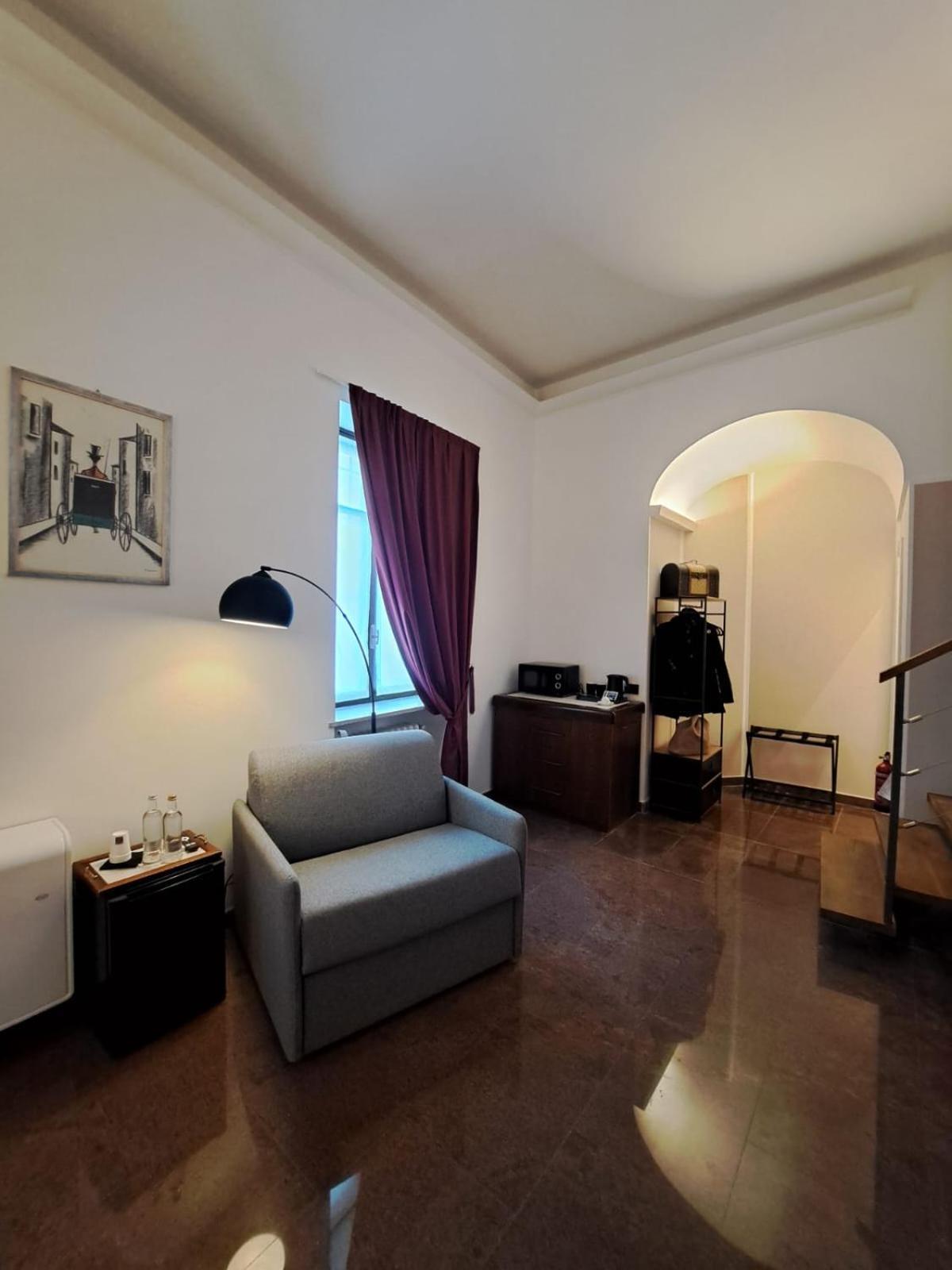 Palazzo Cusani Charming Rooms Верчелли Экстерьер фото